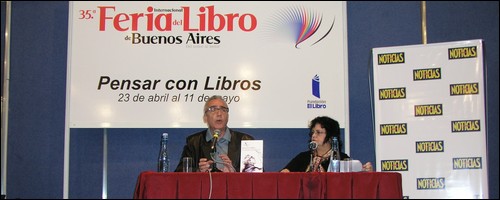 Juan José Millás en la Feria del Libro de Buenos Aires